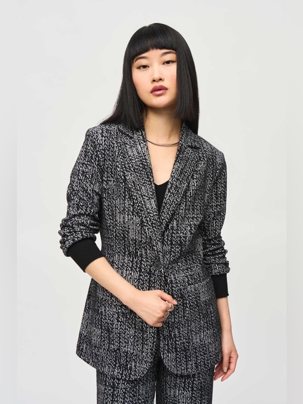 Joseph Ribkoff Tweed Blazer NWT Scrunch Ribbed Sleeves Size 4 Patch Pockets